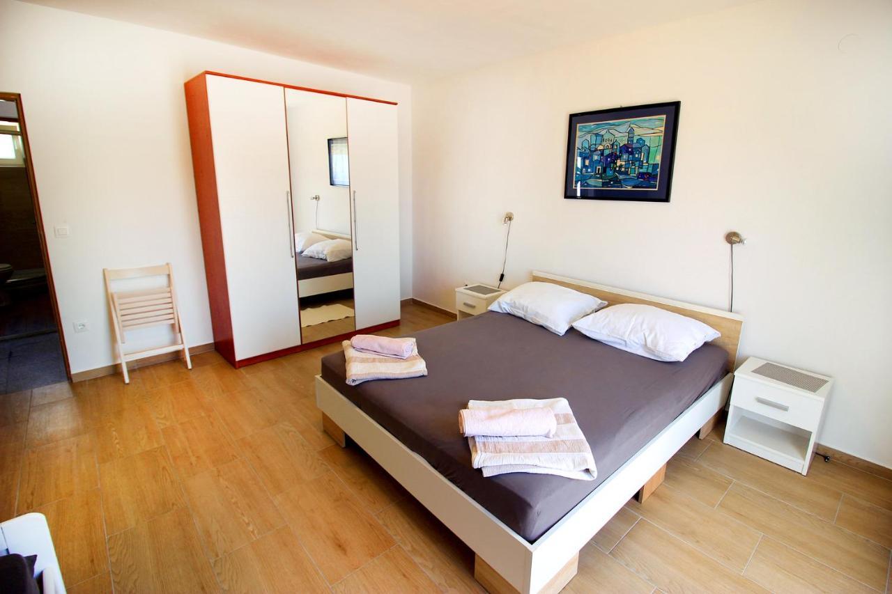 The Peaceful Vacation Apartment Metajna Ngoại thất bức ảnh