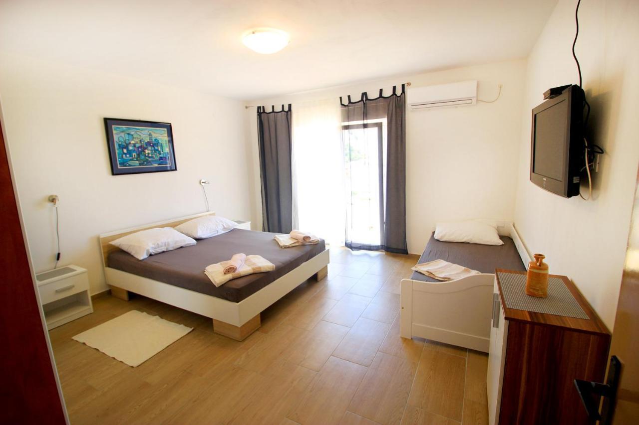 The Peaceful Vacation Apartment Metajna Ngoại thất bức ảnh