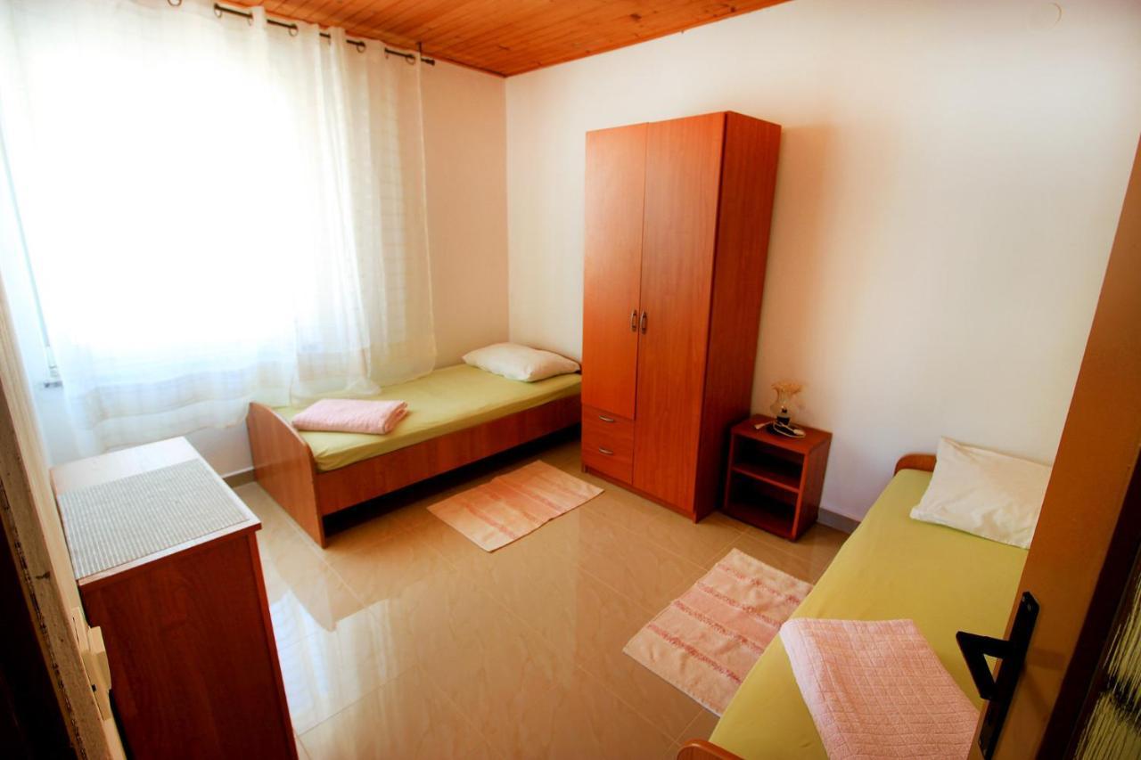 The Peaceful Vacation Apartment Metajna Ngoại thất bức ảnh
